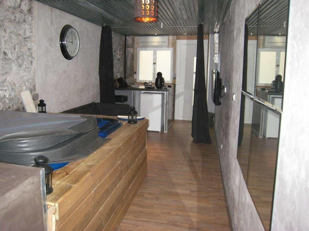 Couette-café La Bulle Plaisir 3*